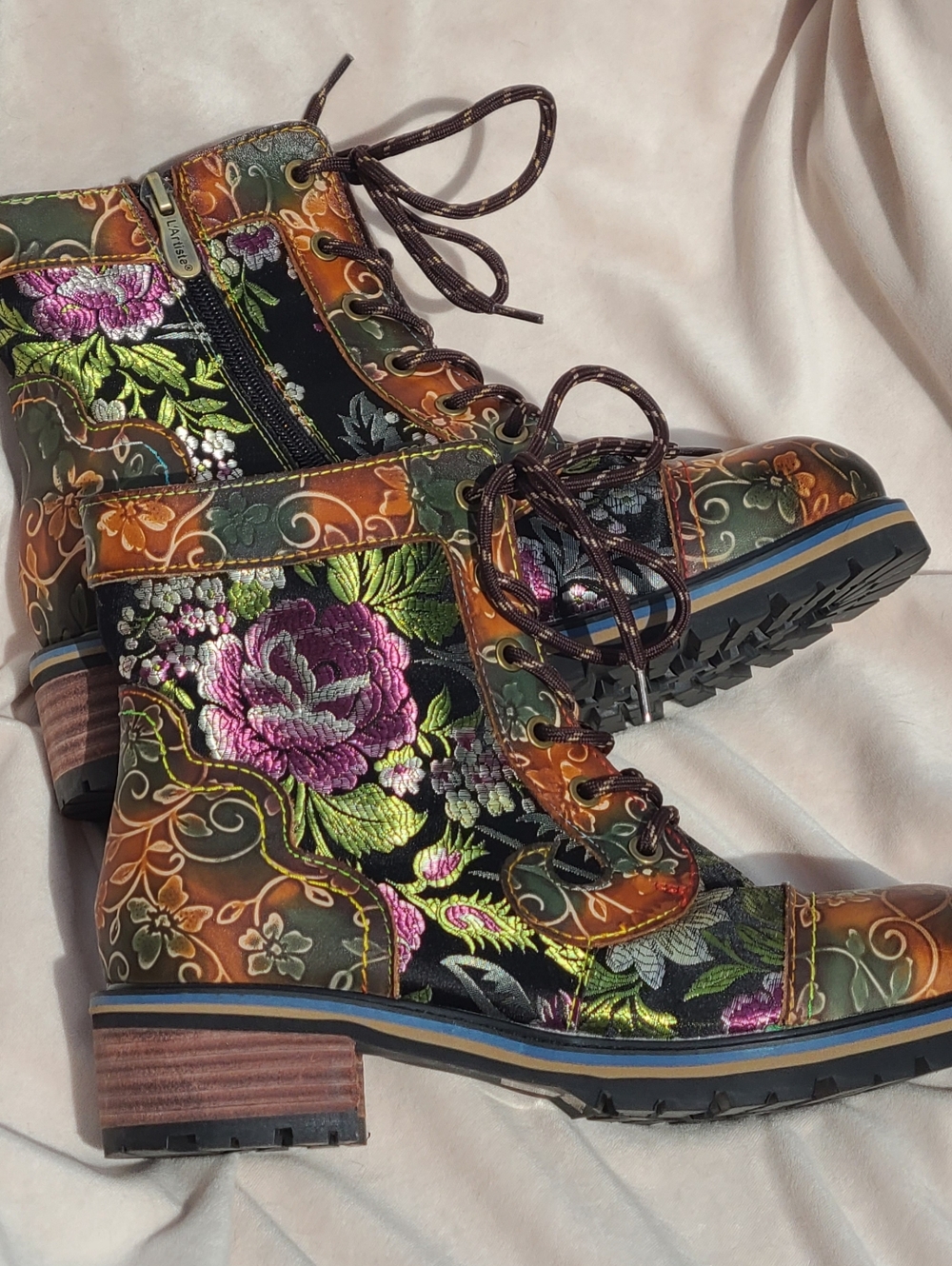 L'artiste by Spring Step MedusaFloral Patchwork Combat Lace UpBoots Size: 9/40 - Picture 8 of 11